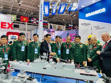 Gen. Phan Van Giang, Minister of National Defence, Vietnam visits BrahMos Pavilion at ARMY 2024
