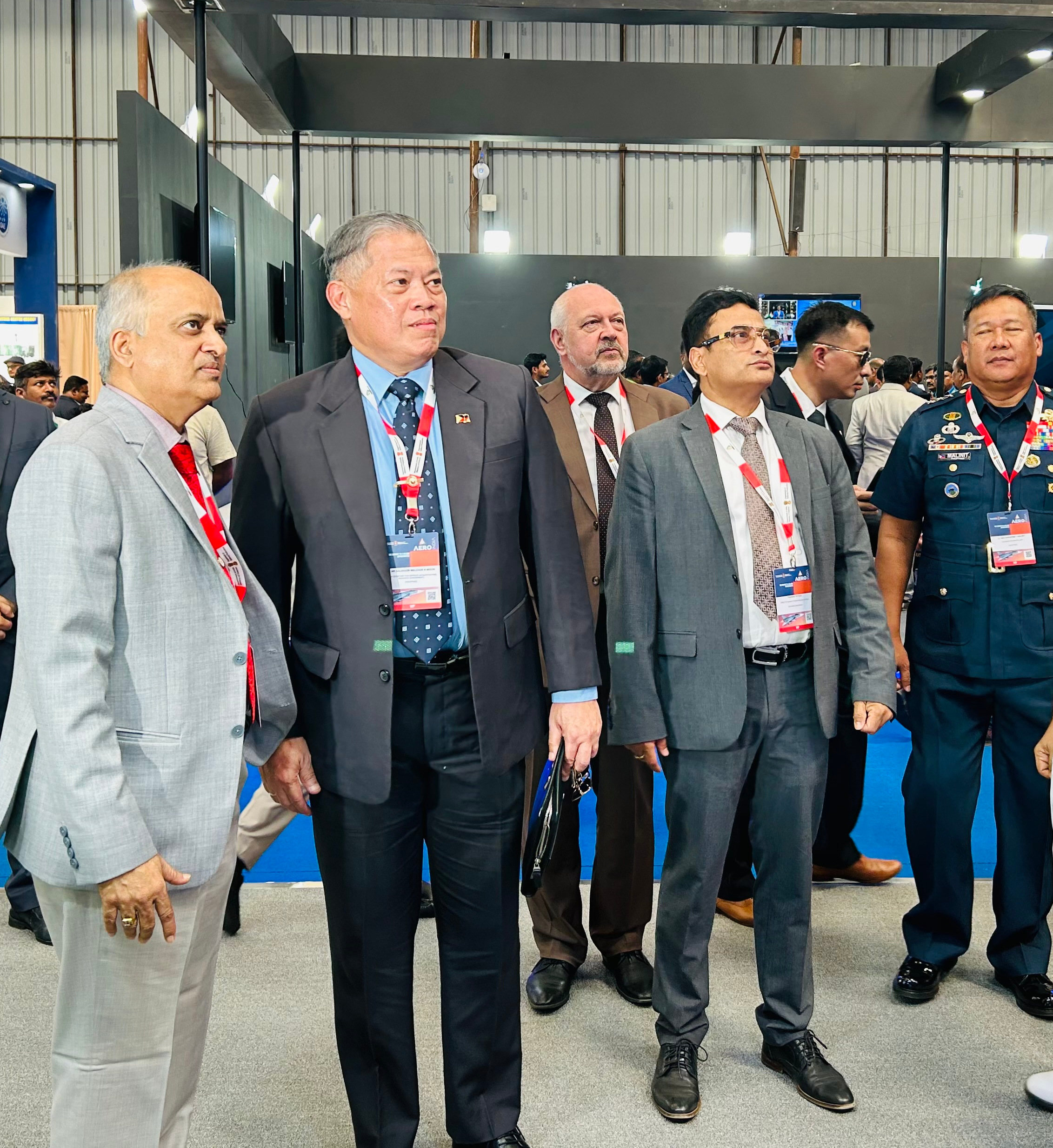 Philippine delegation visits BrahMos pavilion at Aero India 2025