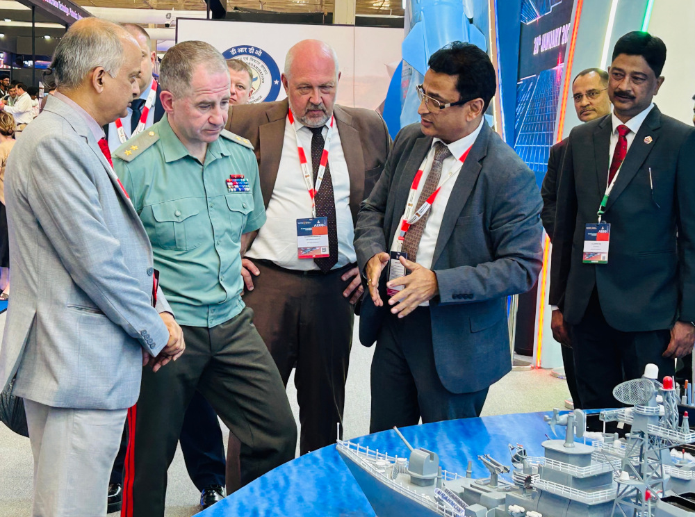 Deputy Director, FSMTC, Russia with CEO&MD, BrahMos at Aero India 2025
